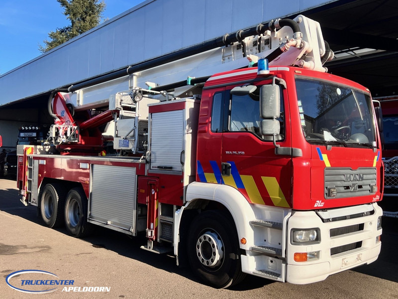 MAN TGA 26.350 Magirus ALP 320L = 32 meter, Waterpomp, 6x4, Bladgeveerd - 소방차 : 사진 3 MAN TGA 26.350 Magirus ALP 320L = 32 meter, Waterpomp, 6x4, Bladgeveerd - 소방차 : 사진 3