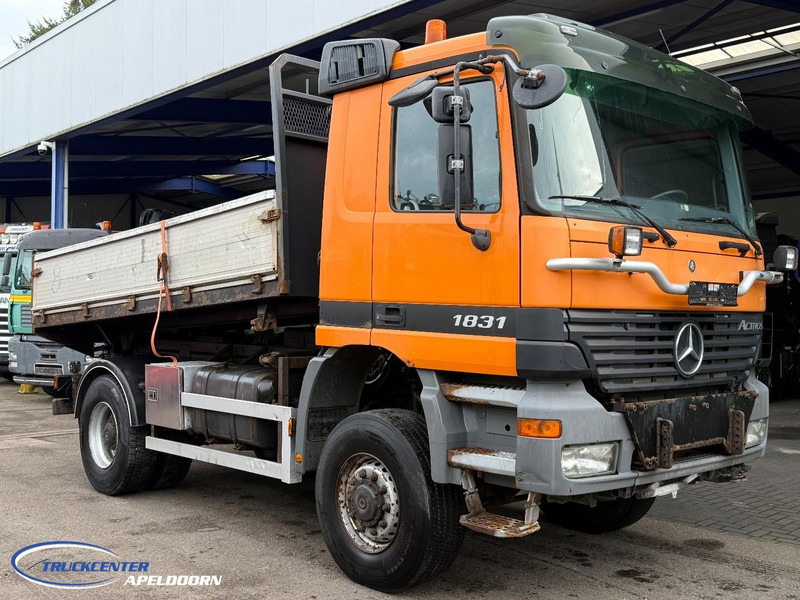 Mercedes-Benz Actros 1831 4x4 Naafreductie, Bladgeveerd, EPS, Originele kilometerstand! - 덤프트럭 : 사진 1 Mercedes-Benz Actros 1831 4x4 Naafreductie, Bladgeveerd, EPS, Originele kilometerstand! - 덤프트럭 : 사진 1