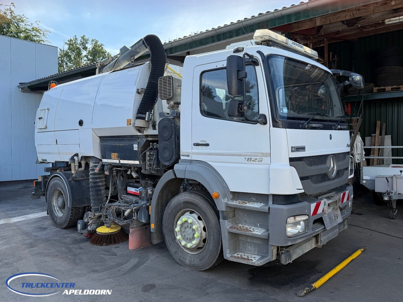 거리 청소 차량 Mercedes-Benz Axor 1829 Johnston, Versnellingsbak of tussenbak probleem : 사진 1