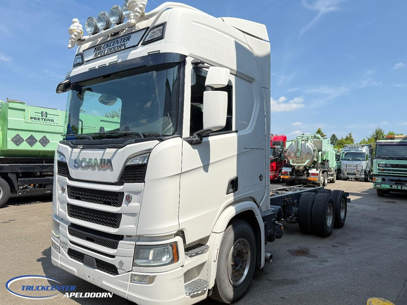 Scania R650 V8 NGS 6x4, Standclima, Retarder, PTO, 9000 Vooras - 캡 새시 트럭 : 사진 3 Scania R650 V8 NGS 6x4, Standclima, Retarder, PTO, 9000 Vooras - 캡 새시 트럭 : 사진 3
