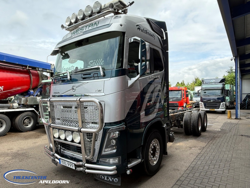 Volvo FH 750 6x4, Steel - Air, Globetrotter XL - 캡 새시 트럭 : 사진 2 Volvo FH 750 6x4, Steel - Air, Globetrotter XL - 캡 새시 트럭 : 사진 2