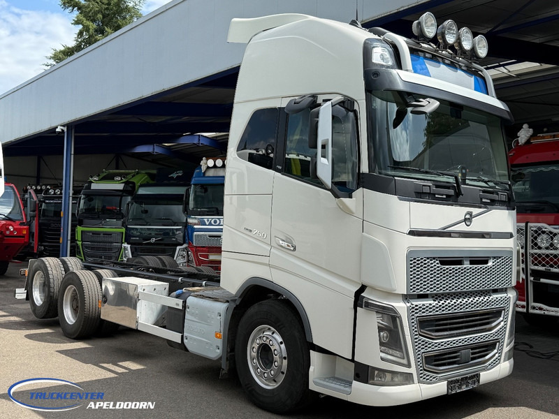 Volvo FH 750 Globetrotter XL, Retarder, 460 WB, Reduction axle, Pto - 캡 새시 트럭 : 사진 1 Volvo FH 750 Globetrotter XL, Retarder, 460 WB, Reduction axle, Pto - 캡 새시 트럭 : 사진 1