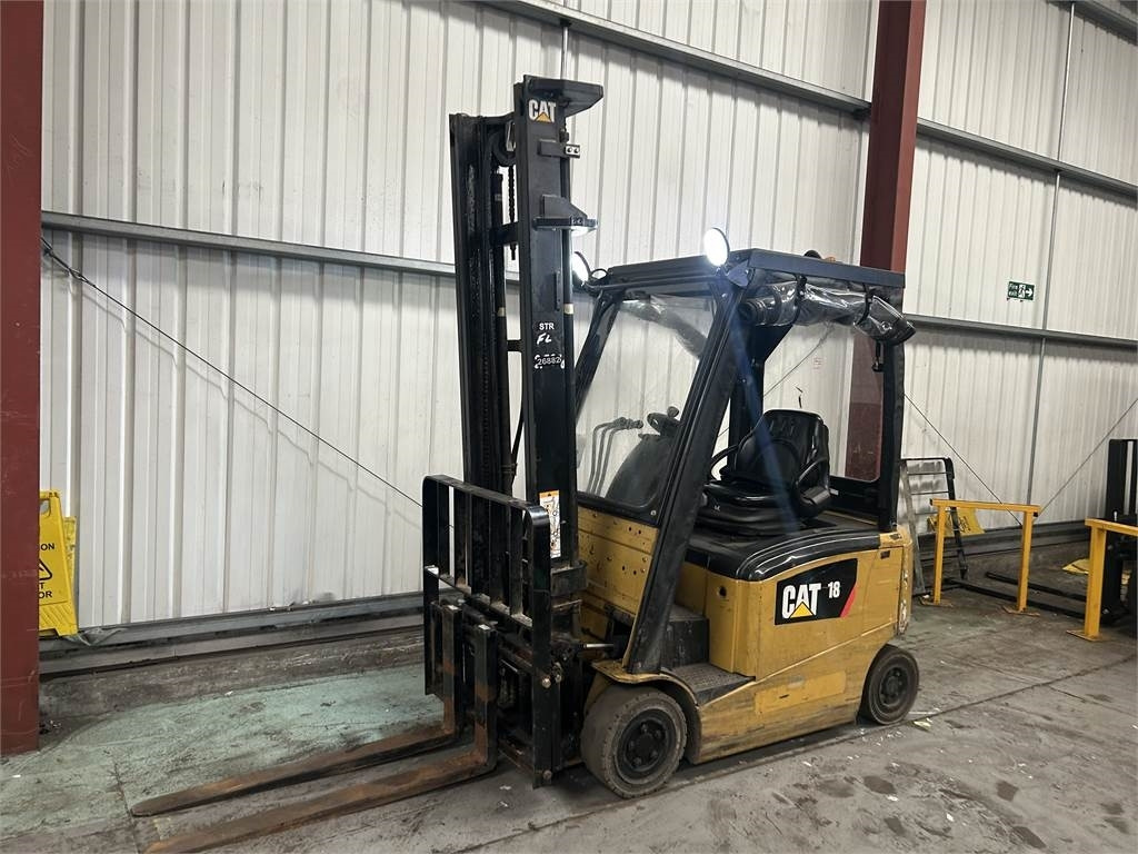 CAT EP18CPN - 전기 지게차 : 사진 2 CAT EP18CPN - 전기 지게차 : 사진 2