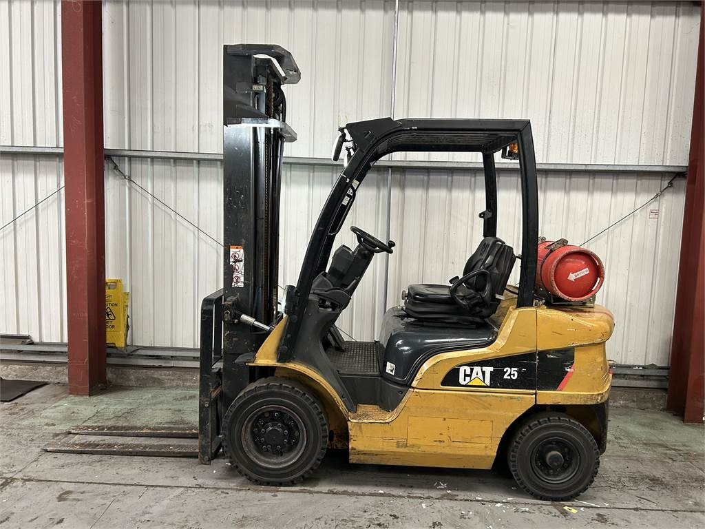 CAT GP25N - LPG 지게차 : 사진 1 CAT GP25N - LPG 지게차 : 사진 1