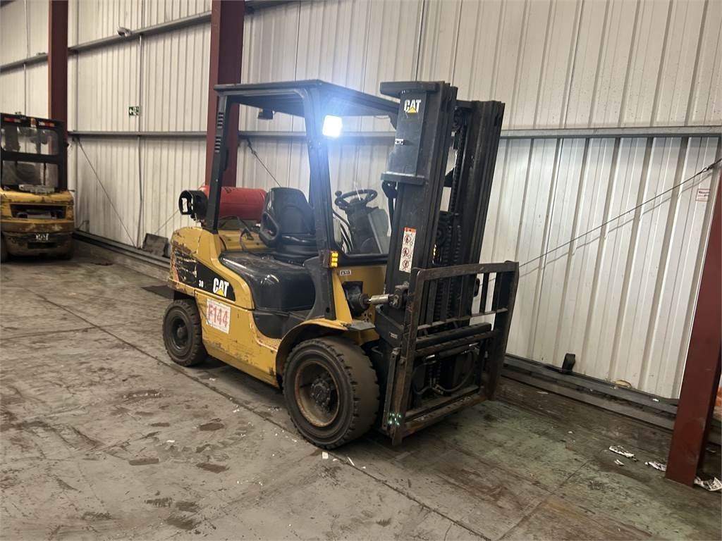 CAT GP30NT - LPG 지게차 : 사진 4 CAT GP30NT - LPG 지게차 : 사진 4