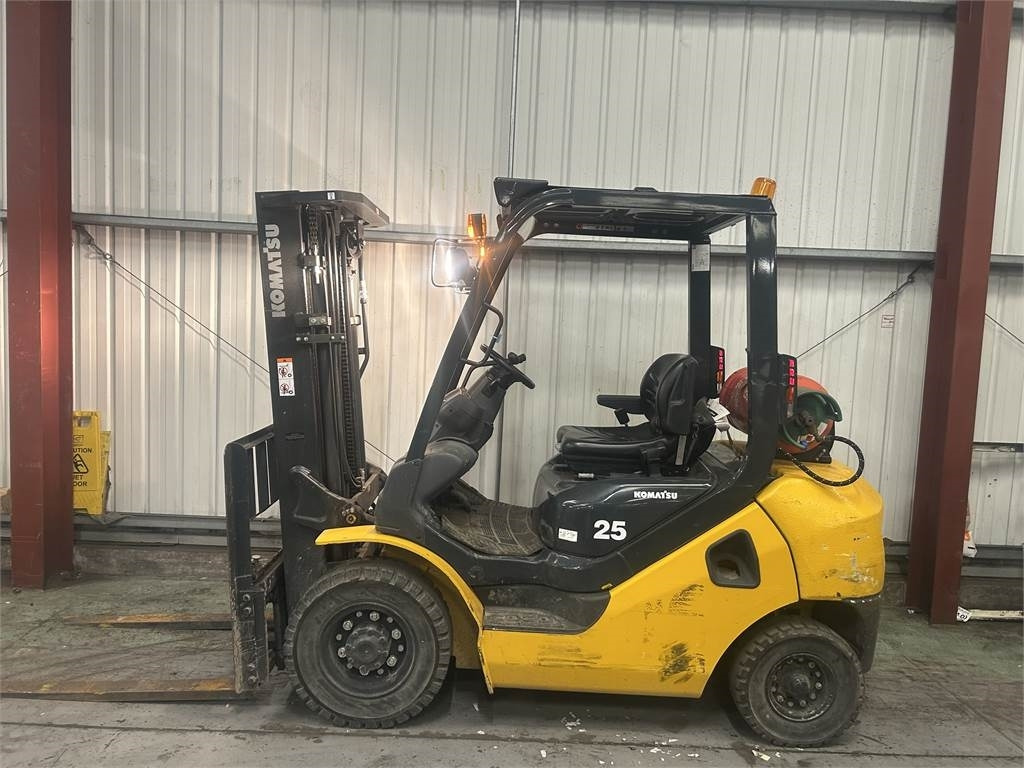 Komatsu FG25HT-17 - LPG 지게차 : 사진 1 Komatsu FG25HT-17 - LPG 지게차 : 사진 1