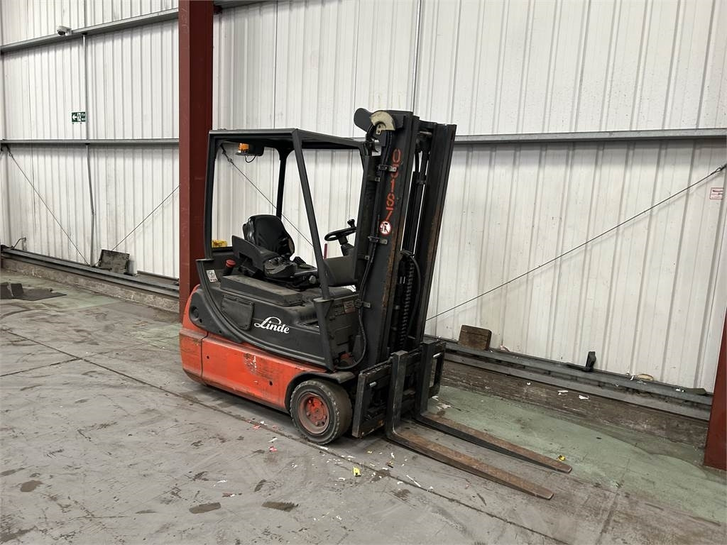 Linde E16C-02 - 전기 지게차 : 사진 4 Linde E16C-02 - 전기 지게차 : 사진 4