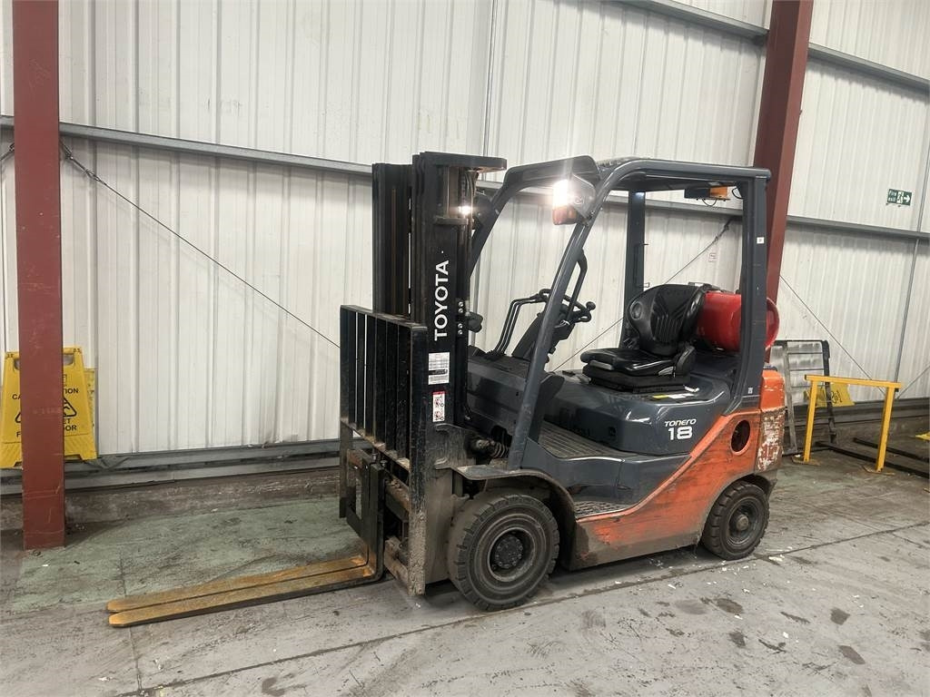 Toyota 02-8FGF18 - LPG 지게차 : 사진 2 Toyota 02-8FGF18 - LPG 지게차 : 사진 2