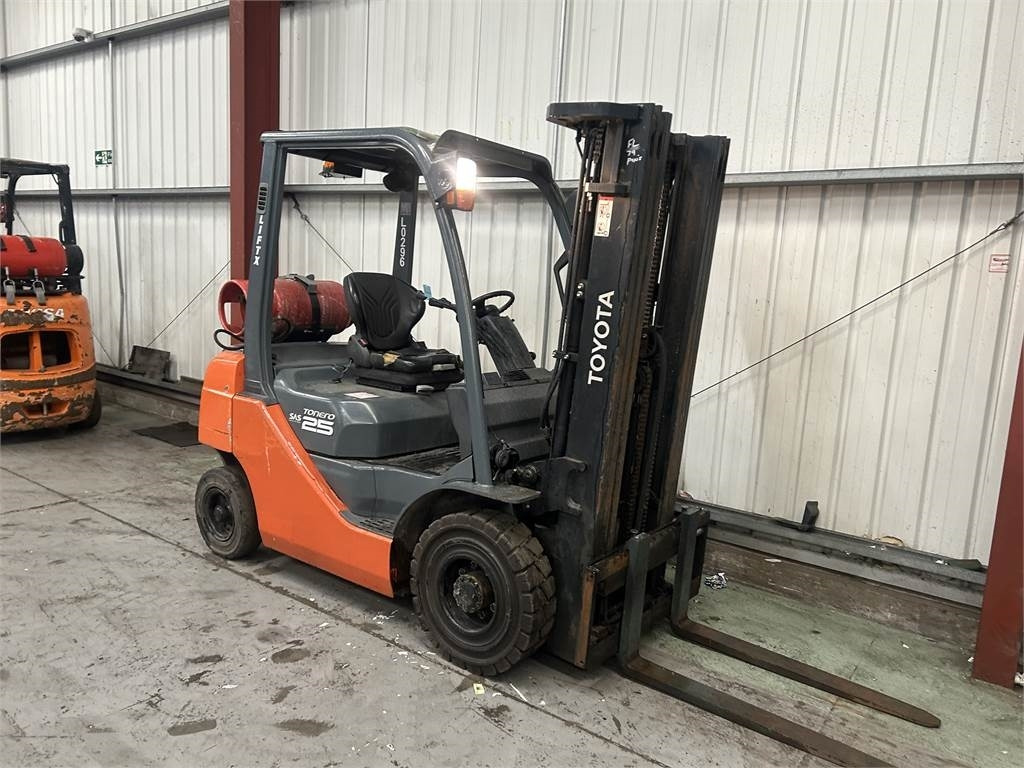 Toyota 02-8FGF20 - LPG 지게차 : 사진 4 Toyota 02-8FGF20 - LPG 지게차 : 사진 4