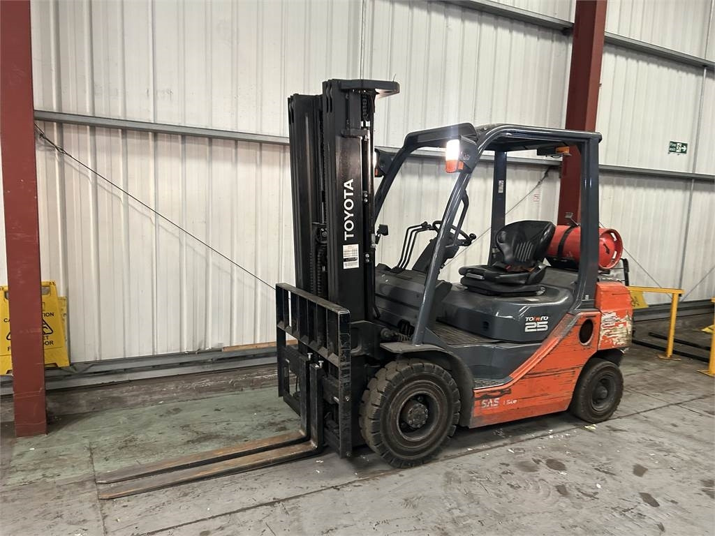 Toyota 02-8FGF25 - LPG 지게차 : 사진 2 Toyota 02-8FGF25 - LPG 지게차 : 사진 2