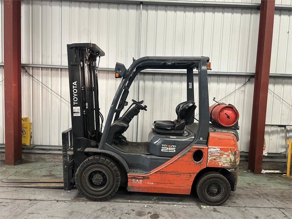 Toyota 02-8FGF25 - LPG 지게차 : 사진 1 Toyota 02-8FGF25 - LPG 지게차 : 사진 1