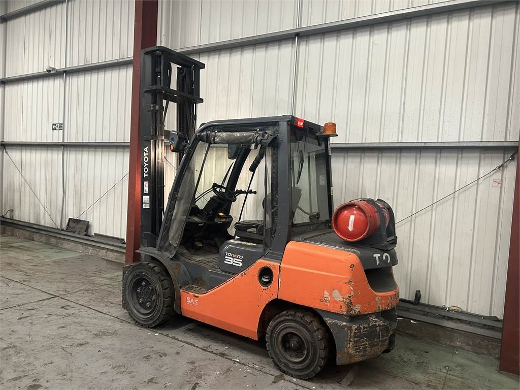 Toyota 02-8FGJF35 - LPG 지게차 : 사진 3 Toyota 02-8FGJF35 - LPG 지게차 : 사진 3