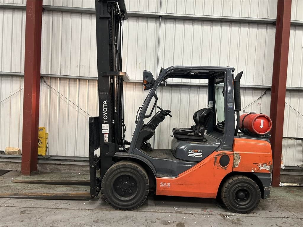Toyota 02-8FGJF35 - LPG 지게차 : 사진 1 Toyota 02-8FGJF35 - LPG 지게차 : 사진 1