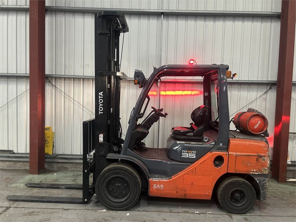 Toyota 02-8FGJF35 - LPG 지게차 : 사진 1 Toyota 02-8FGJF35 - LPG 지게차 : 사진 1