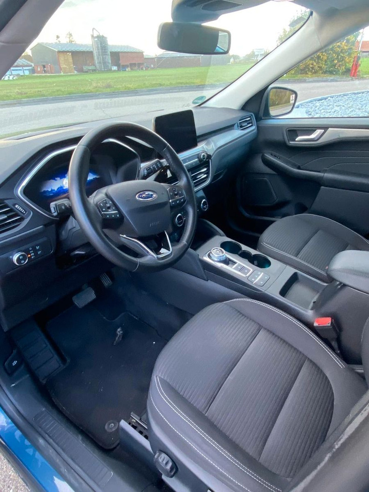 Ford Kuga Titanium 4X4 AWD - SUV : 사진 3 Ford Kuga Titanium 4X4 AWD - SUV : 사진 3