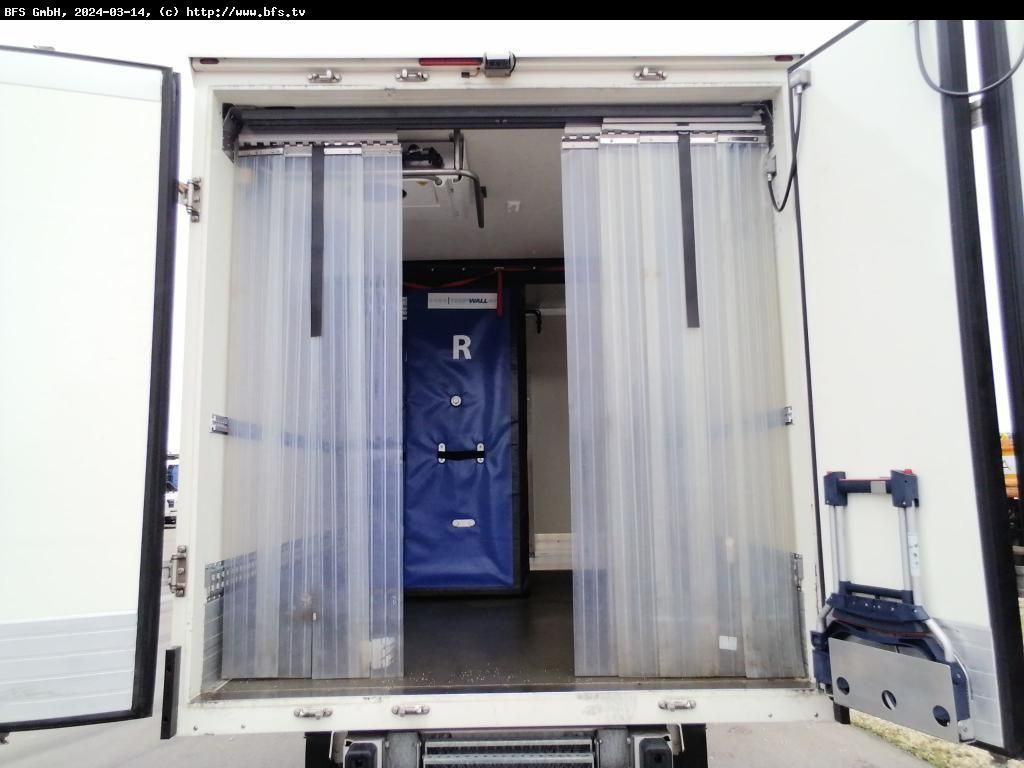 MAN TGE 3.140 4x2 F SB Bi-Temp Kühlkoffer, Carrier P MAN TGE 3.140 4x2 F SB Bi-Temp Kühlkoffer, Carrier P - 냉동 밴 : 사진 2 MAN TGE 3.140 4x2 F SB Bi-Temp Kühlkoffer, Carrier P MAN TGE 3.140 4x2 F SB Bi-Temp Kühlkoffer, Carrier P - 냉동 밴 : 사진 2