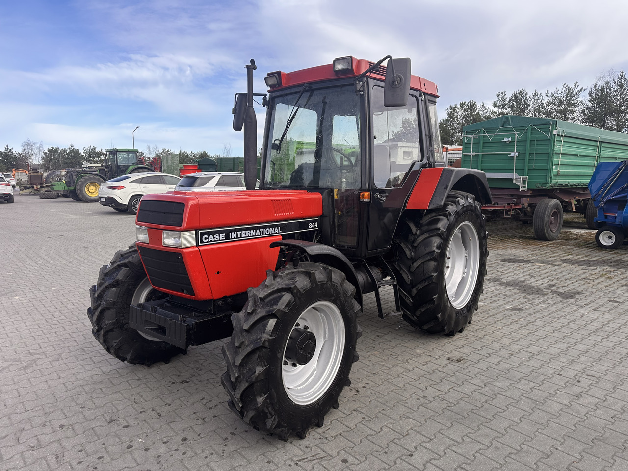 CASE IH 844 XL PLUS 40 km/h - 장궤형 트랙터 : 사진 1 CASE IH 844 XL PLUS 40 km/h - 장궤형 트랙터 : 사진 1