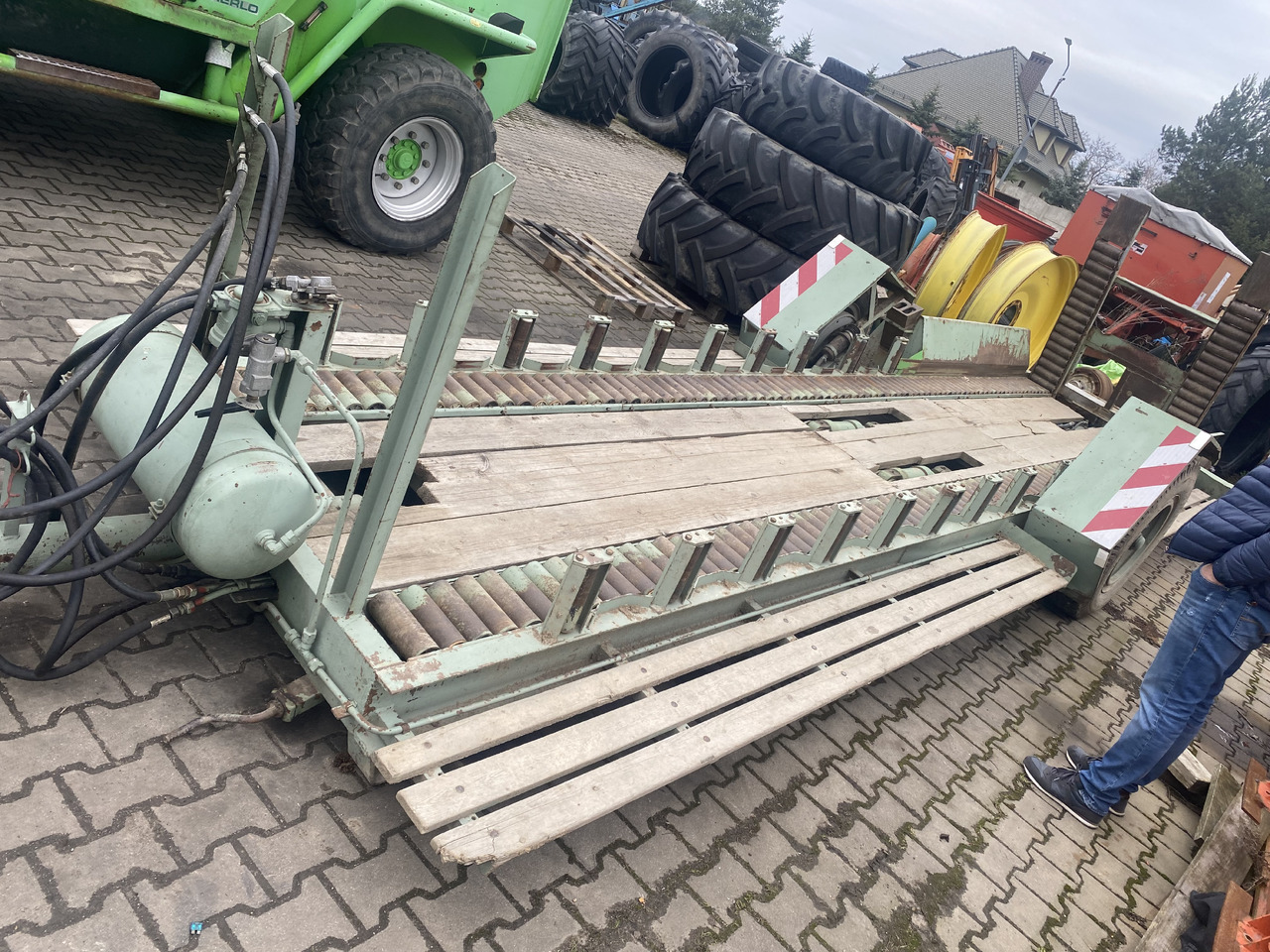 FORTSCHRITT HTS 30.04/1 Przyczepa do skrzyniopalet samowyladowcza - 농장 트레일러 : 사진 5 FORTSCHRITT HTS 30.04/1 Przyczepa do skrzyniopalet samowyladowcza - 농장 트레일러 : 사진 5