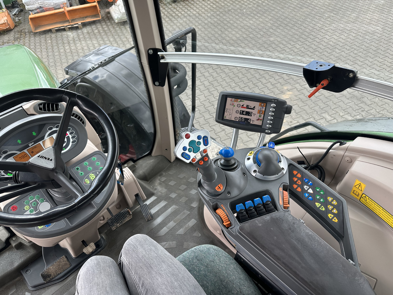 리스  Fendt 927 VARIO PROFI Fendt 927 VARIO PROFI : 사진 9