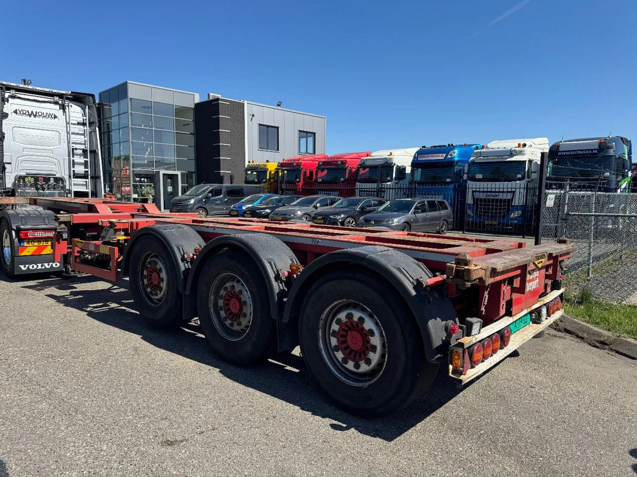 Broshuis 3 UCC-39/45 EU - 3 AXLE SAF + LIFTING AXLE - 컨테이너 운반 장치/ 스와프 보디 세미 트레일러 : 사진 4 Broshuis 3 UCC-39/45 EU - 3 AXLE SAF + LIFTING AXLE - 컨테이너 운반 장치/ 스와프 보디 세미 트레일러 : 사진 4