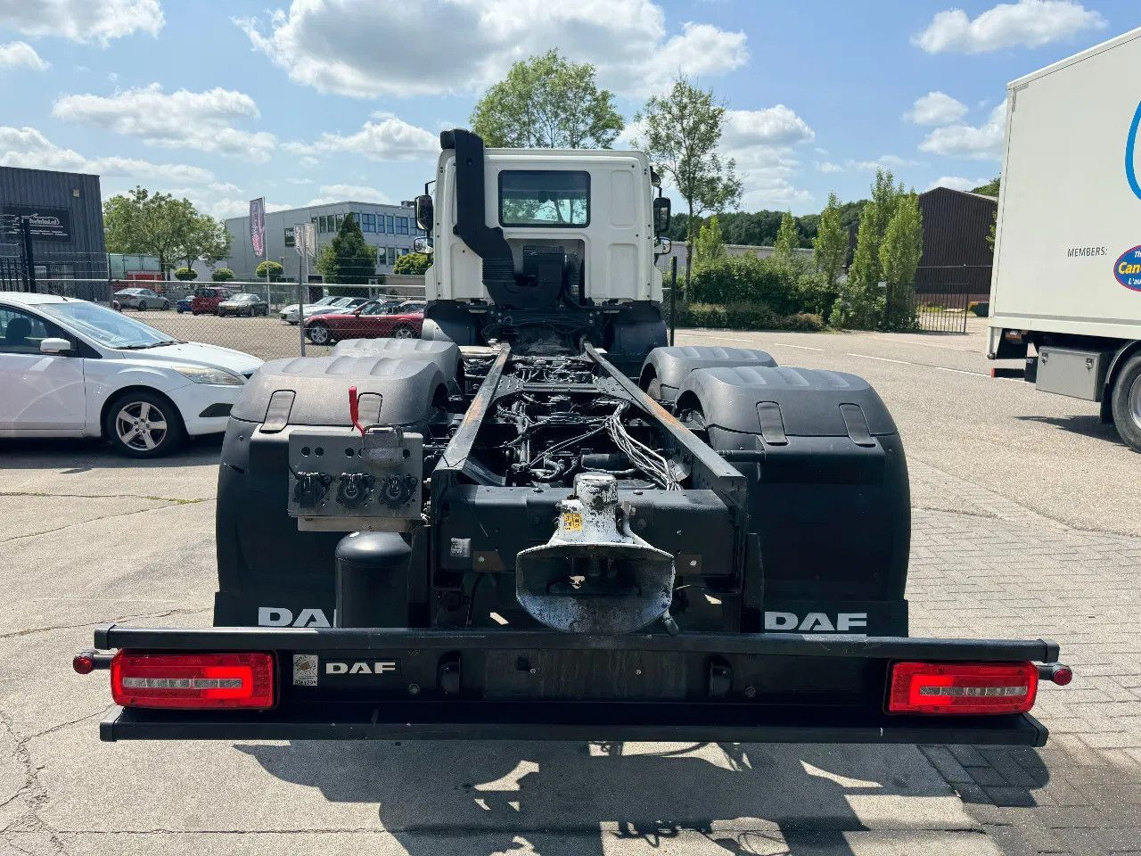 DAF CF 450 6X2 - EURO 6 + LIFT/STEERING AXLE - 캡 새시 트럭 : 사진 5 DAF CF 450 6X2 - EURO 6 + LIFT/STEERING AXLE - 캡 새시 트럭 : 사진 5