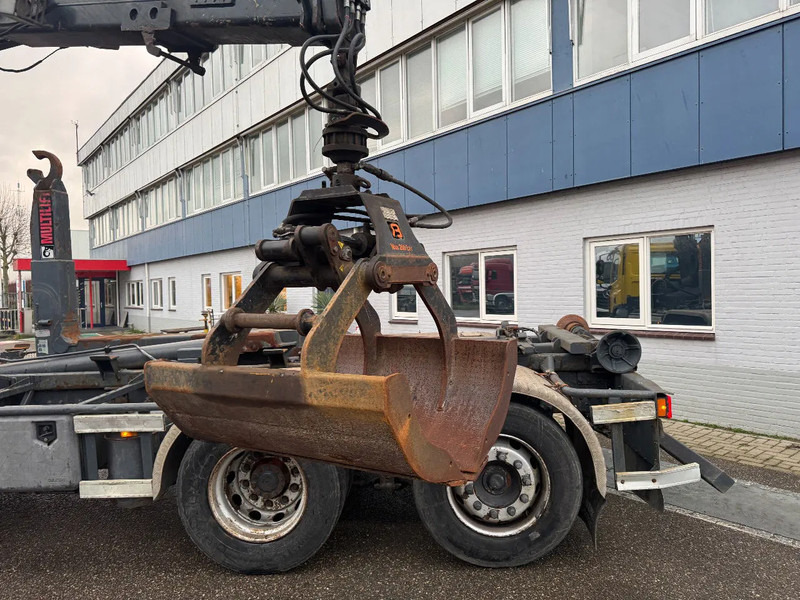 DAF CF 75.310 6X2 EURO 5 HMF 1244 Z2 + REMOTE + HIAB 17T HOOK - 크레인 트럭 : 사진 4 DAF CF 75.310 6X2 EURO 5 HMF 1244 Z2 + REMOTE + HIAB 17T HOOK - 크레인 트럭 : 사진 4