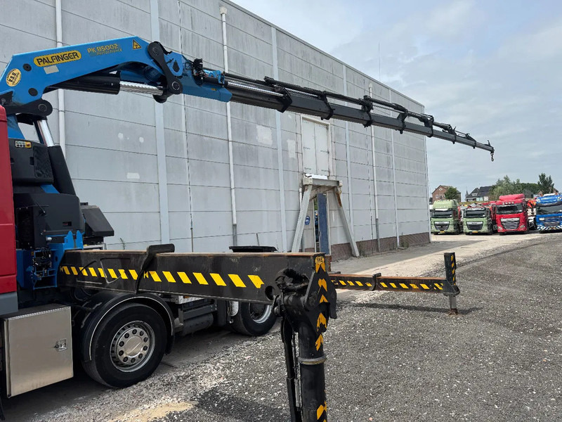 DAF XF 105.460 8X4 PALFINGER PK78002+ REMOTE CONTROL HUB REDUCTION TÜV TILL 03-2026 - 크레인 트럭 : 사진 4 DAF XF 105.460 8X4 PALFINGER PK78002+ REMOTE CONTROL HUB REDUCTION TÜV TILL 03-2026 - 크레인 트럭 : 사진 4