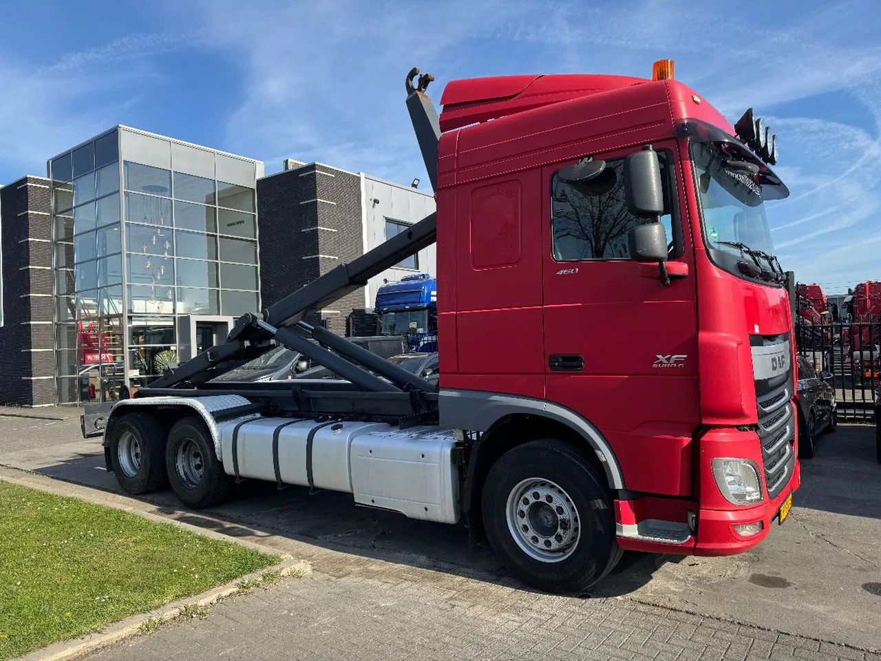 DAF XF 460 6X2 EURO 6 VDL HOOK 20T - 후크 리프트 트럭 : 사진 1 DAF XF 460 6X2 EURO 6 VDL HOOK 20T - 후크 리프트 트럭 : 사진 1