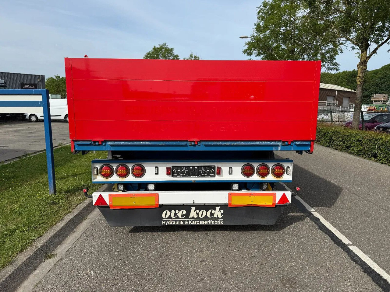 HFR 3X BPW AXLE - 드롭사이드/ 플랫베드 트레일러 : 사진 4 HFR 3X BPW AXLE - 드롭사이드/ 플랫베드 트레일러 : 사진 4