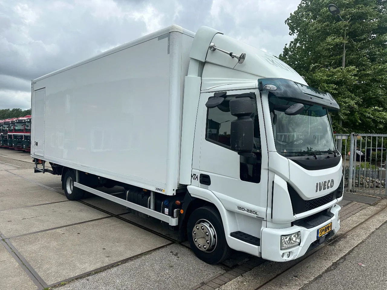 Iveco ML 120 -220 L, DHOLLANDIA LIFT, BOX 730X250X240 - 박스 트럭 : 사진 3 Iveco ML 120 -220 L, DHOLLANDIA LIFT, BOX 730X250X240 - 박스 트럭 : 사진 3