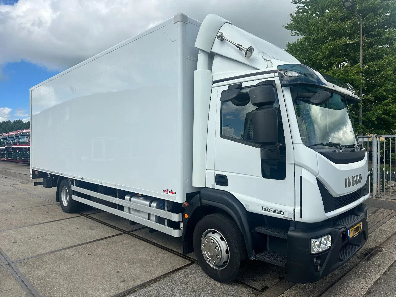 Iveco ML 150 -220, DHOLLANDIA LIFT, BOX 760X250X250 CM - 박스 트럭 : 사진 3 Iveco ML 150 -220, DHOLLANDIA LIFT, BOX 760X250X250 CM - 박스 트럭 : 사진 3