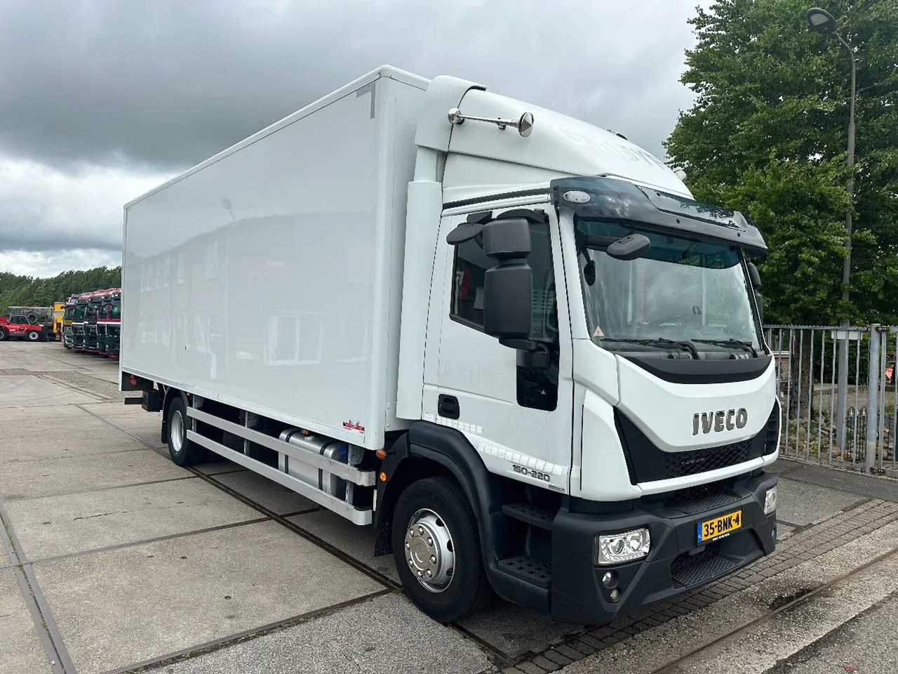 Iveco ML 150 -220, DHOLLANDIA LIFT, BOX 760X250X250 CM - 박스 트럭 : 사진 3 Iveco ML 150 -220, DHOLLANDIA LIFT, BOX 760X250X250 CM - 박스 트럭 : 사진 3