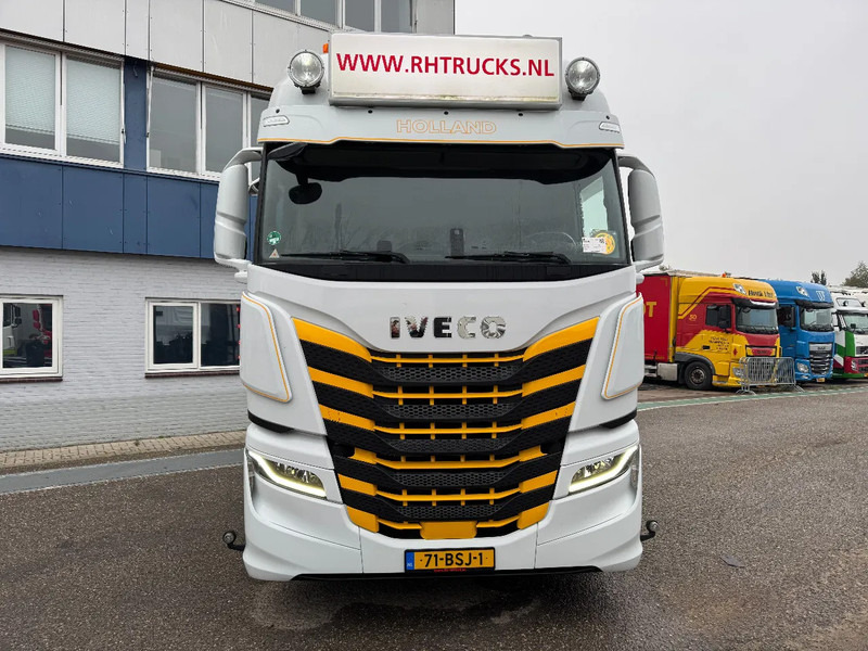 Iveco S-WAY 460 4X2 EURO 6 SKIRTS DOUBLE TANK - 트랙터 유닛 : 사진 2 Iveco S-WAY 460 4X2 EURO 6 SKIRTS DOUBLE TANK - 트랙터 유닛 : 사진 2