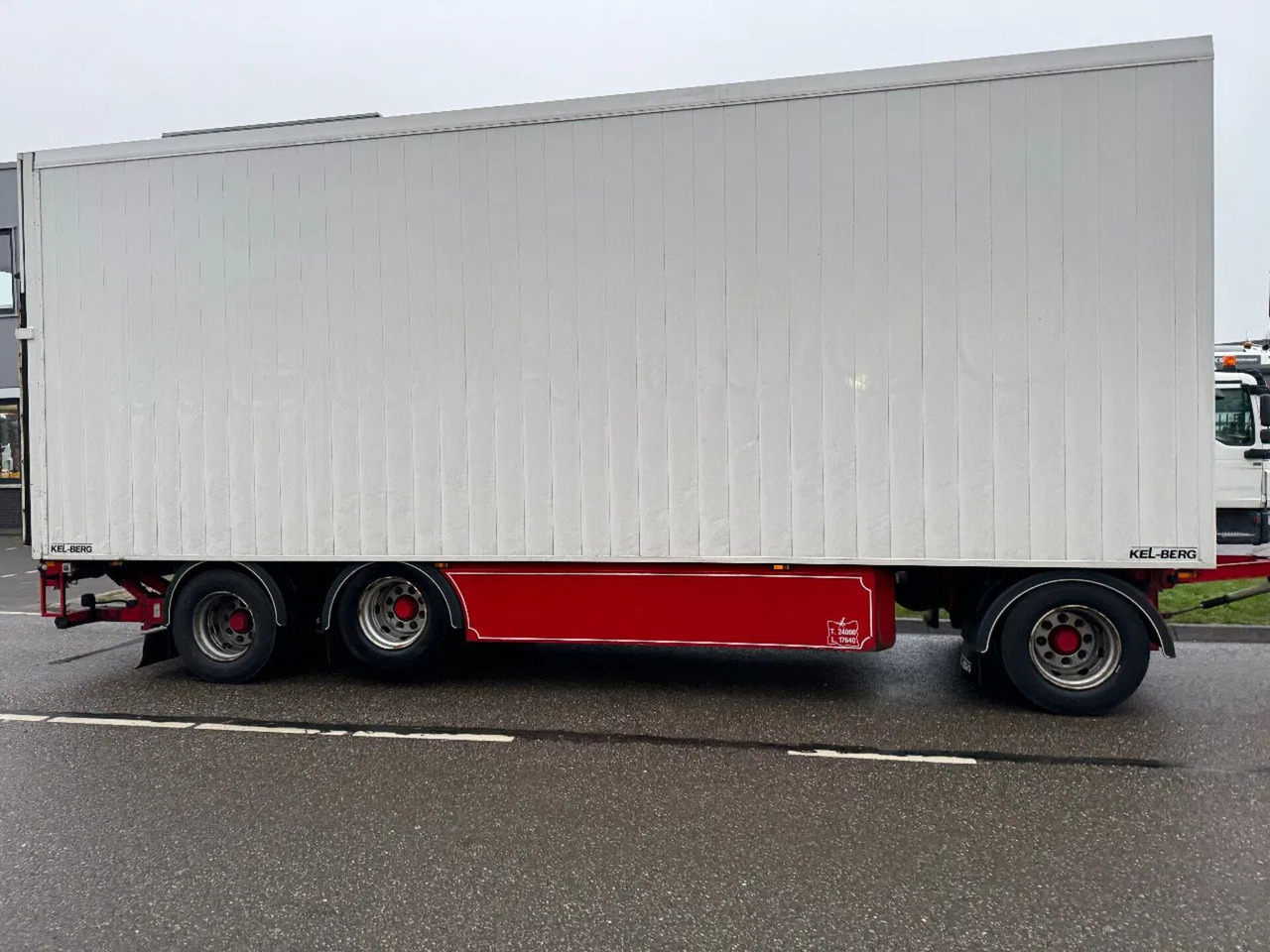 Kel-Berg D24B3 - 3 AXLE BPW + ZEPRO ZHD 250-155 MA - 밀폐형 박스 트레일러 : 사진 2 Kel-Berg D24B3 - 3 AXLE BPW + ZEPRO ZHD 250-155 MA - 밀폐형 박스 트레일러 : 사진 2