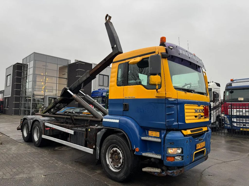 MAN TGA 28.440 6X2 - EURO 4 + VDL HOOK + LIFT AXLE - 후크 리프트 트럭 : 사진 2 MAN TGA 28.440 6X2 - EURO 4 + VDL HOOK + LIFT AXLE - 후크 리프트 트럭 : 사진 2
