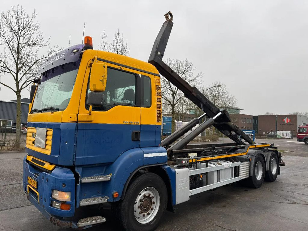 MAN TGA 28.440 6X2 - EURO 4 + VDL HOOK + LIFT AXLE - 후크 리프트 트럭 : 사진 1 MAN TGA 28.440 6X2 - EURO 4 + VDL HOOK + LIFT AXLE - 후크 리프트 트럭 : 사진 1
