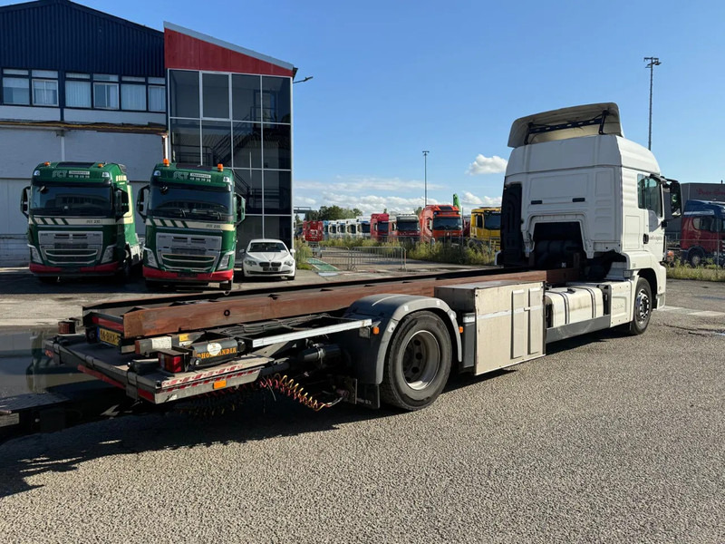 MAN TGS 18.420 EURO 6 + KRONE 2 AXLE + 2x DHOLLANDIA LIFT - 컨테이너 운반 장치/ 스와프 보디 트럭 : 사진 4 MAN TGS 18.420 EURO 6 + KRONE 2 AXLE + 2x DHOLLANDIA LIFT - 컨테이너 운반 장치/ 스와프 보디 트럭 : 사진 4