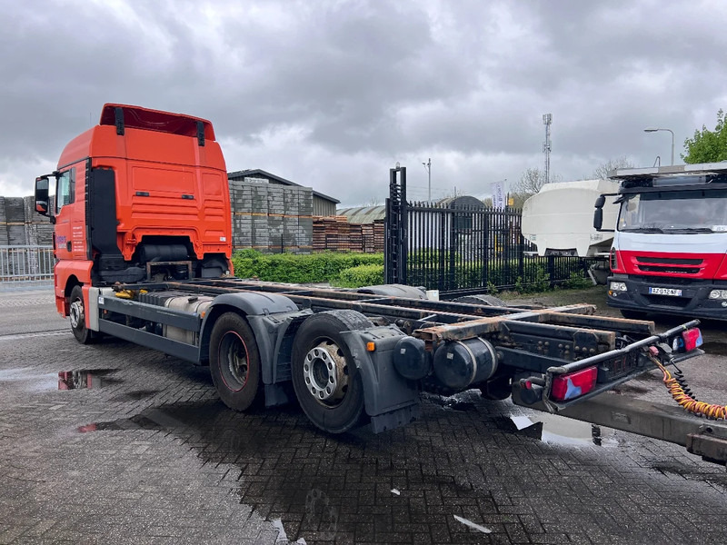 MAN TGX 26.440 XLX 6X2 EURO 5 - BDF CHASSIS + RETARDER - 컨테이너 운반 장치/ 스와프 보디 트럭 : 사진 5 MAN TGX 26.440 XLX 6X2 EURO 5 - BDF CHASSIS + RETARDER - 컨테이너 운반 장치/ 스와프 보디 트럭 : 사진 5