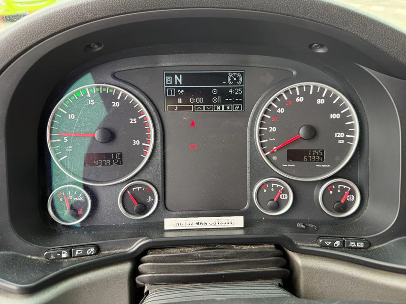 트랙터 유닛 MAN TGX 41.540 8X4 + RETARDER + PTO HYDRAULICS : 사진 17 트랙터 유닛 MAN TGX 41.540 8X4 + RETARDER + PTO HYDRAULICS : 사진 17