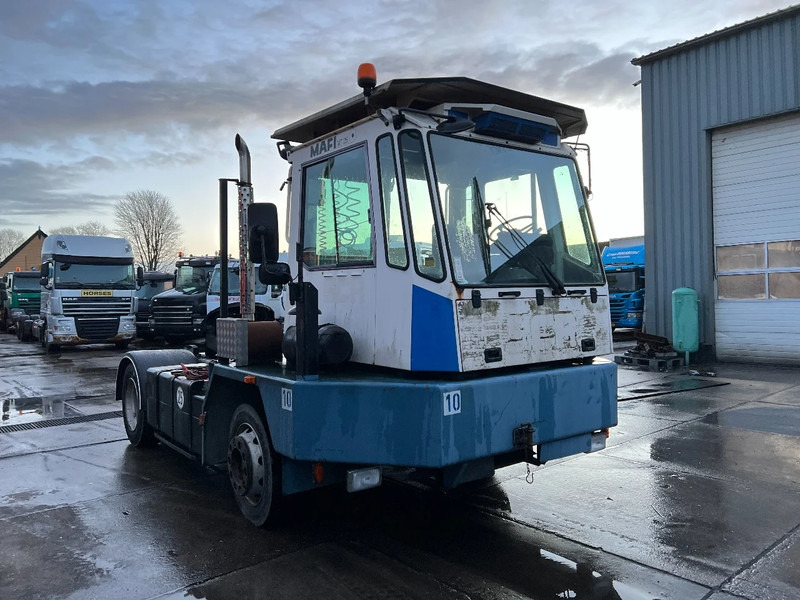Mafi MT25T131C 4X2 *GEARBOX DON'T GO IN REVERSE* MT25T131C - 터미널 트랙터 : 사진 3 Mafi MT25T131C 4X2 *GEARBOX DON'T GO IN REVERSE* MT25T131C - 터미널 트랙터 : 사진 3