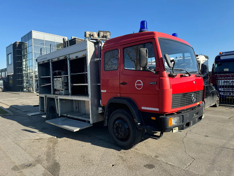 Mercedes-Benz 1117 4X2 FIRE TRUCK HIAB 050A ONLY 105787 KM - 소방차 : 사진 5 Mercedes-Benz 1117 4X2 FIRE TRUCK HIAB 050A ONLY 105787 KM - 소방차 : 사진 5