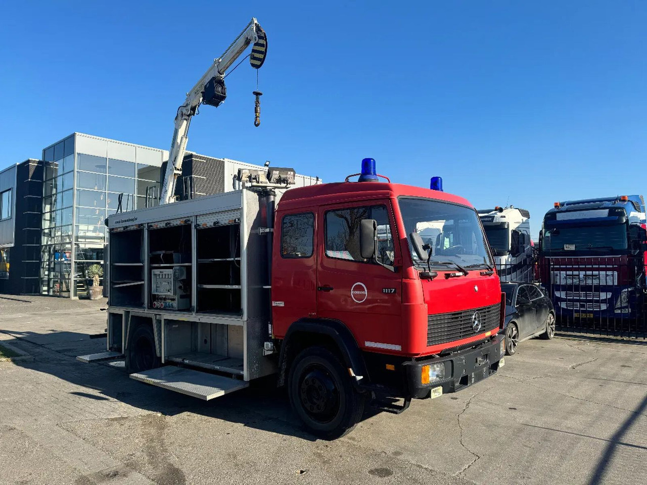 Mercedes-Benz 1117 4X2 FIRE TRUCK HIAB 050A ONLY 105787 KM - 트럭, 크레인 트럭 : 사진 2 Mercedes-Benz 1117 4X2 FIRE TRUCK HIAB 050A ONLY 105787 KM - 트럭, 크레인 트럭 : 사진 2