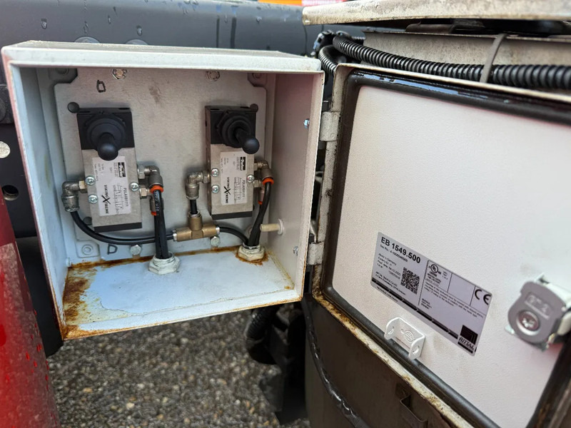 Mercedes-Benz Actros 1842 4X2 MEGA + LIFTING DISH (HEFSCHOTEL) - 트랙터 유닛 : 사진 3 Mercedes-Benz Actros 1842 4X2 MEGA + LIFTING DISH (HEFSCHOTEL) - 트랙터 유닛 : 사진 3