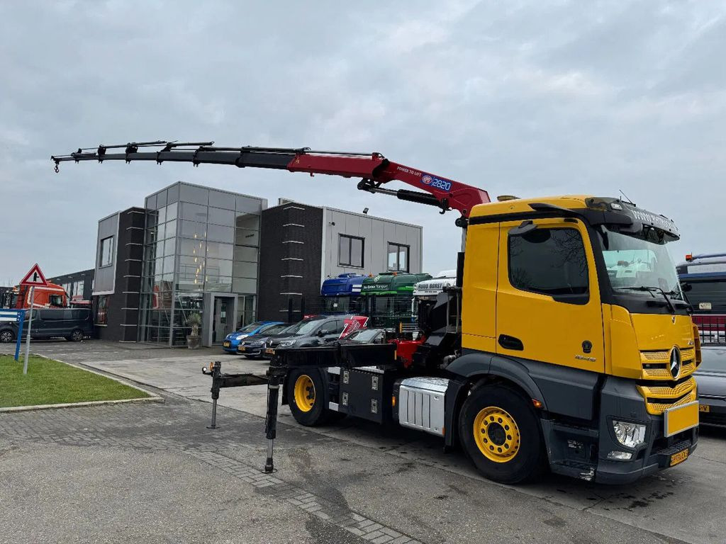 Mercedes-Benz Actros 1845 4X2 - EURO 6 + HMF 2820 + REMOTE + O - 트랙터 유닛 : 사진 1 Mercedes-Benz Actros 1845 4X2 - EURO 6 + HMF 2820 + REMOTE + O - 트랙터 유닛 : 사진 1