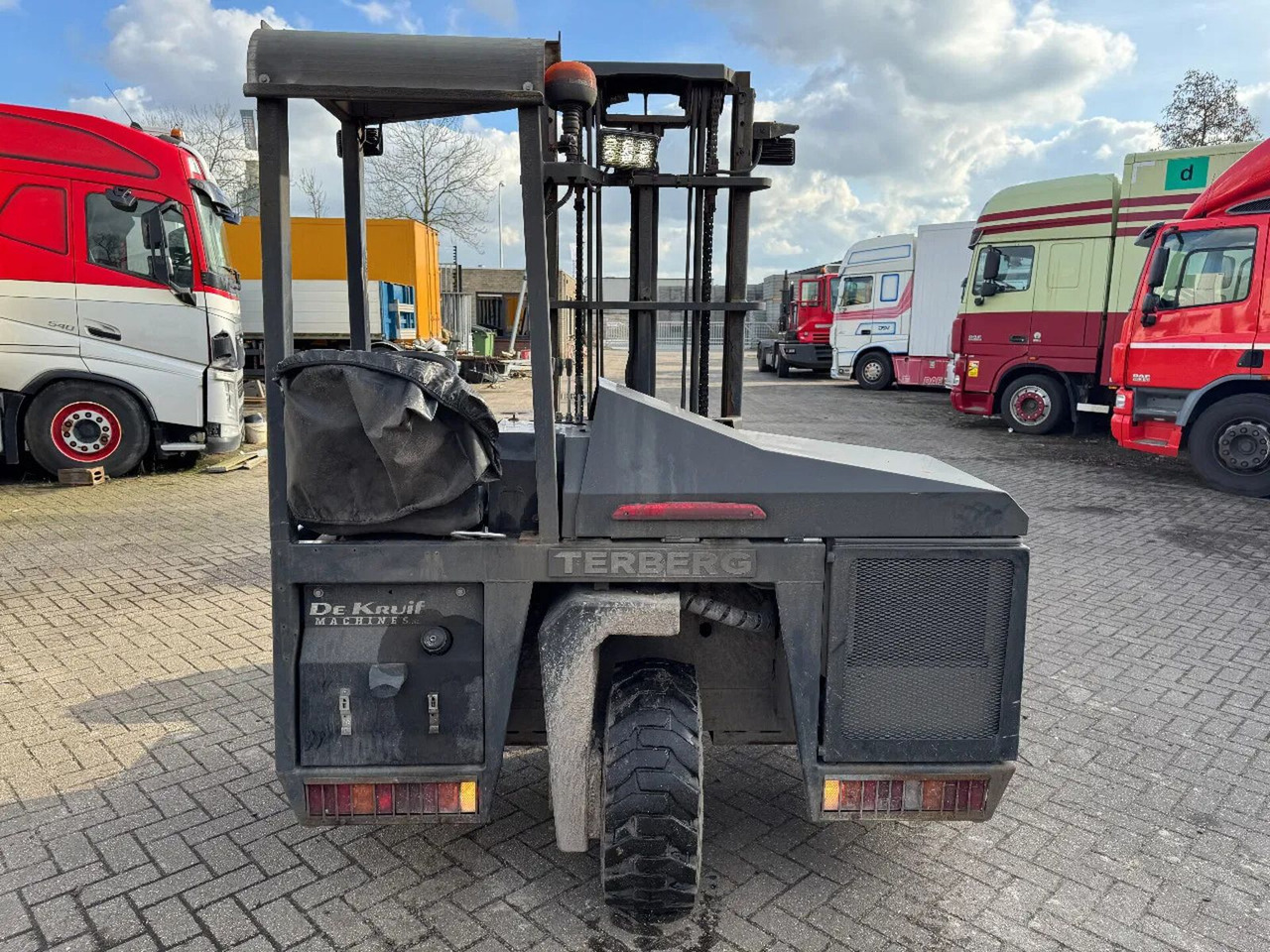 Terberg TKL-MC-3X3 - 2000KG 3,2 LIFTING HEIGHT - 트럭 장착 지게차 : 사진 5 Terberg TKL-MC-3X3 - 2000KG 3,2 LIFTING HEIGHT - 트럭 장착 지게차 : 사진 5