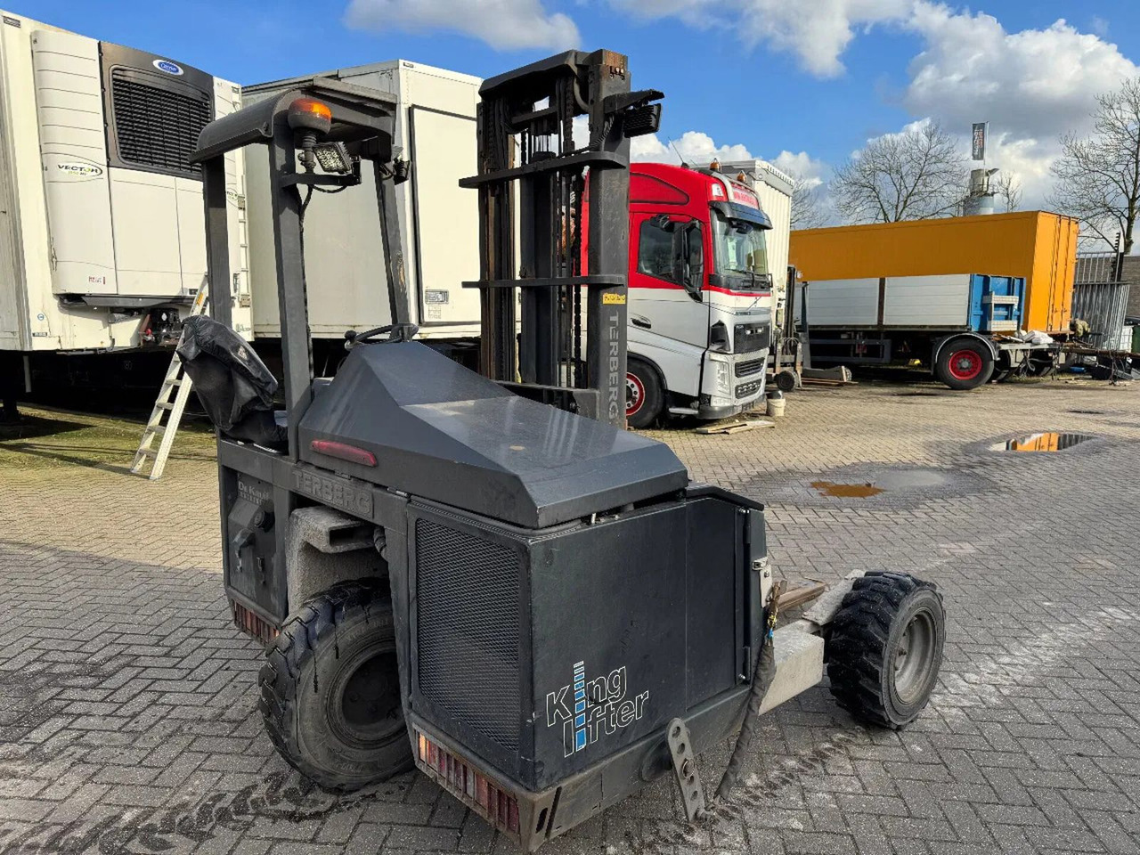 Terberg TKL-MC-3X3 - 2000KG 3,2 LIFTING HEIGHT - 트럭 장착 지게차 : 사진 4 Terberg TKL-MC-3X3 - 2000KG 3,2 LIFTING HEIGHT - 트럭 장착 지게차 : 사진 4