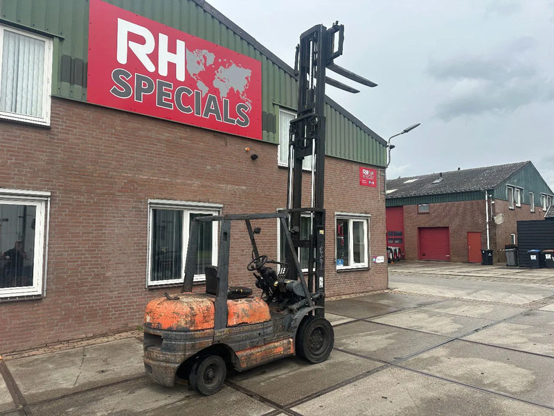 Toyota 6FDF 30 3 TO - 지게차 : 사진 2 Toyota 6FDF 30 3 TO - 지게차 : 사진 2