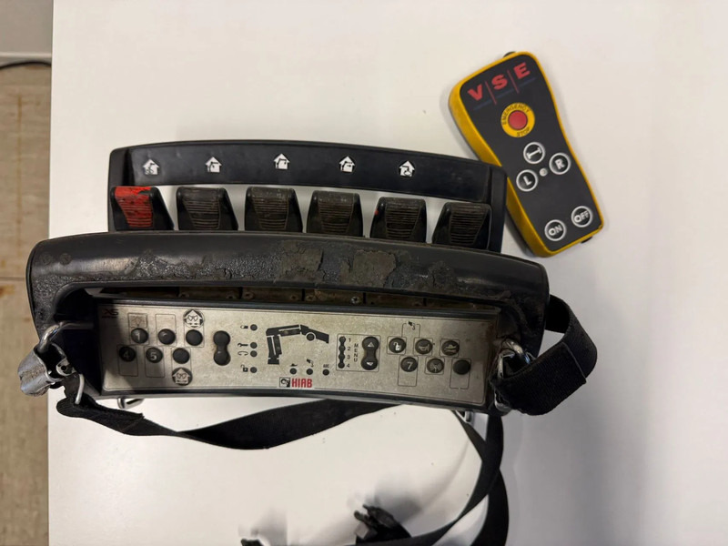 Van Hool VHLO-205 AN, HIAB 099E-1HIPRO REMOTE CONTROLE - 드롭사이드/ 플랫베드 세미 트레일러 : 사진 3 Van Hool VHLO-205 AN, HIAB 099E-1HIPRO REMOTE CONTROLE - 드롭사이드/ 플랫베드 세미 트레일러 : 사진 3