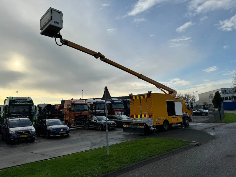 Volvo FL 240 4X2 DANILIFT WDT 180S ONLY 327.000 KM - 트럭 : 사진 4 Volvo FL 240 4X2 DANILIFT WDT 180S ONLY 327.000 KM - 트럭 : 사진 4