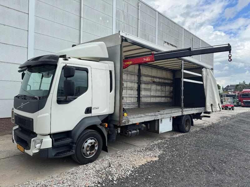 Volvo FL 250 4X2 EURO 6 + FASSI MICRO M25A.12 - 커튼사이더 트럭, 크레인 트럭 : 사진 1 Volvo FL 250 4X2 EURO 6 + FASSI MICRO M25A.12 - 커튼사이더 트럭, 크레인 트럭 : 사진 1